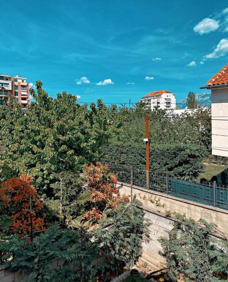 Roeli'S Guest House Pogradec Exterior photo