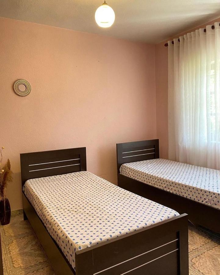 Roeli'S Guest House Pogradec Exterior photo