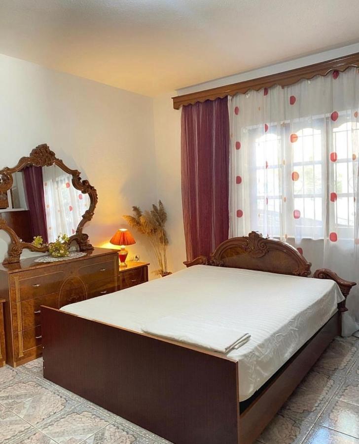 Roeli'S Guest House Pogradec Exterior photo